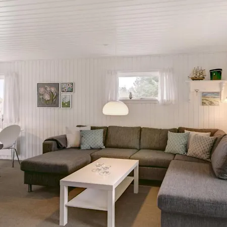 Holiday home Gerwer - 700m From The Sea In Nw Jutland By Interhome